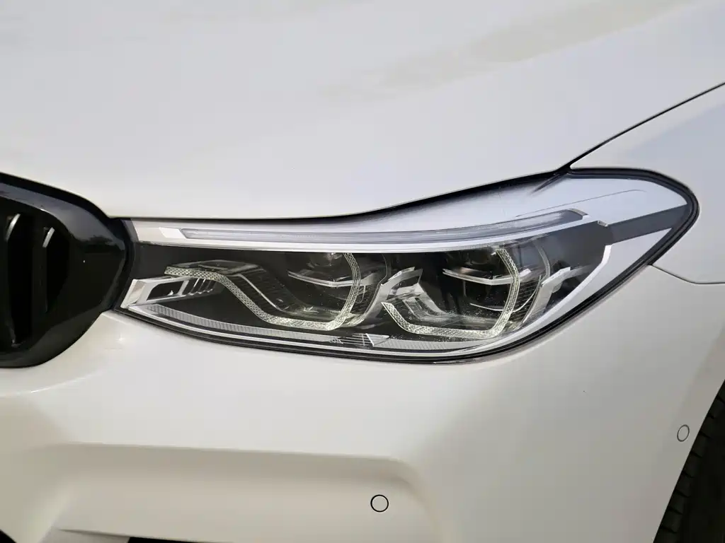 BMW 6 Series GT 2018 — фото 18