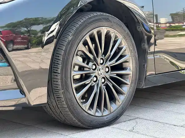 Toyota Avalon 2022
