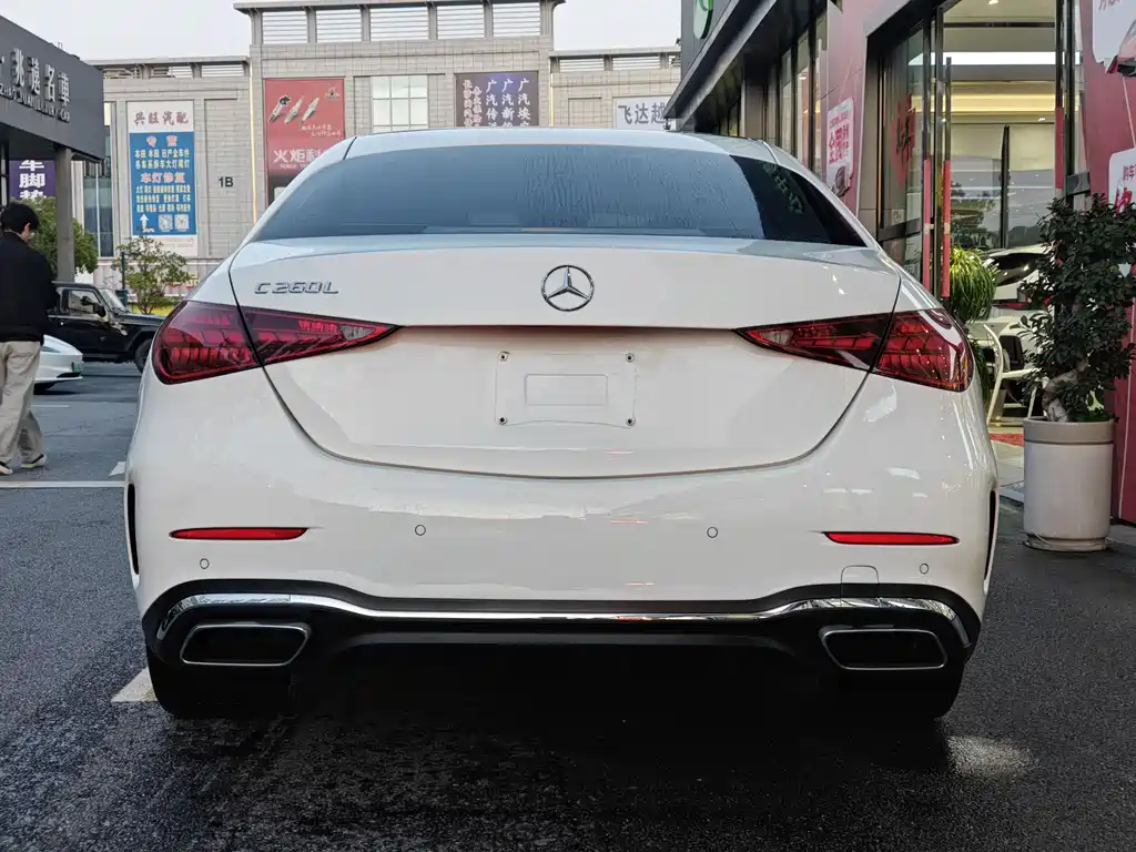 Mercedes-Benz C-Class 2023 — фото 4