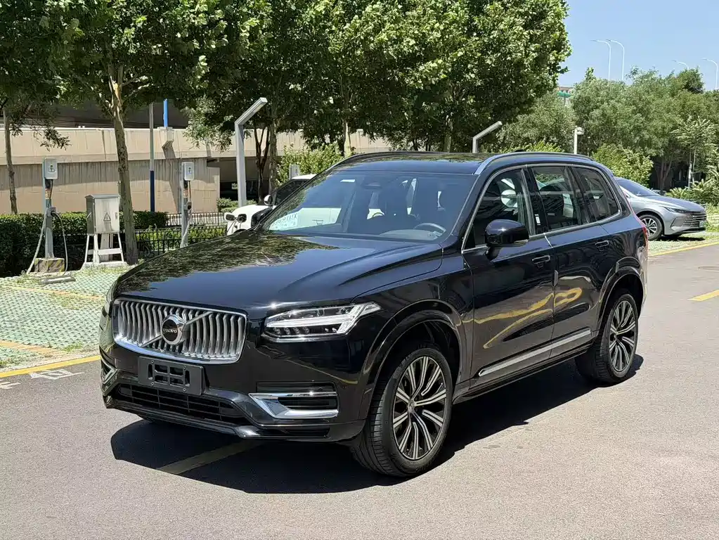 Volvo XC90 2025