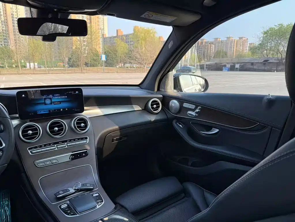 Mercedes-Benz GLC 2020 — фото 17
