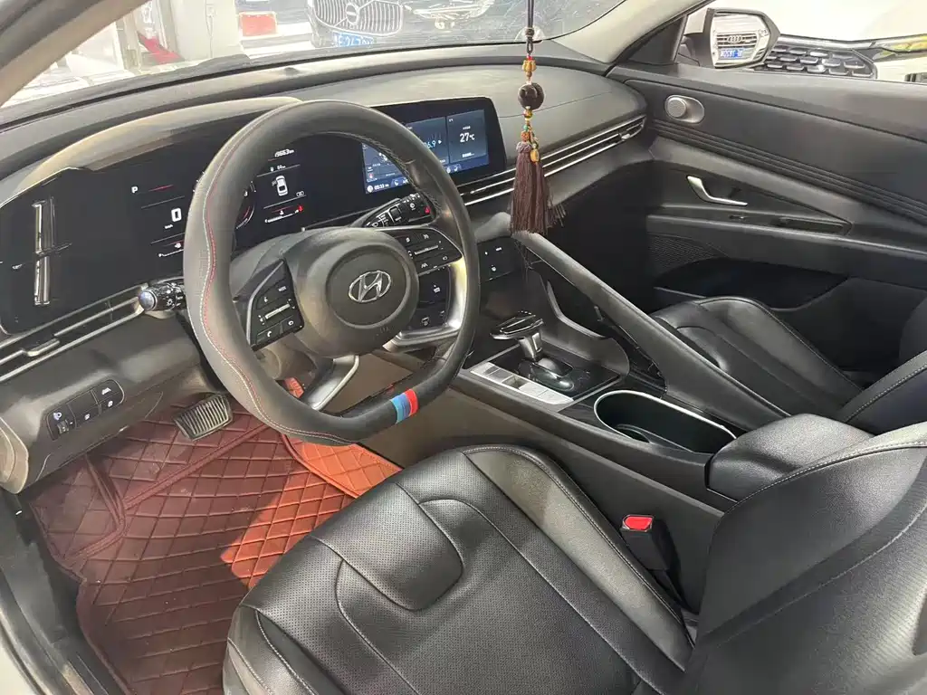 Hyundai Elantra 2021