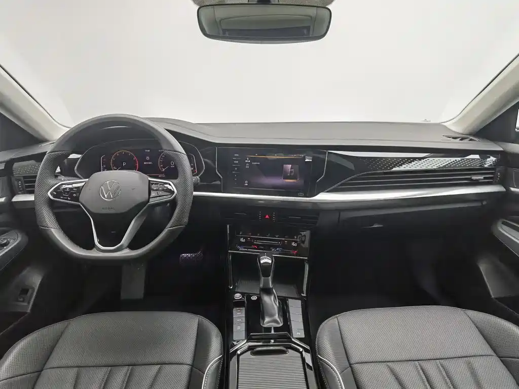 Volkswagen Passat 2024