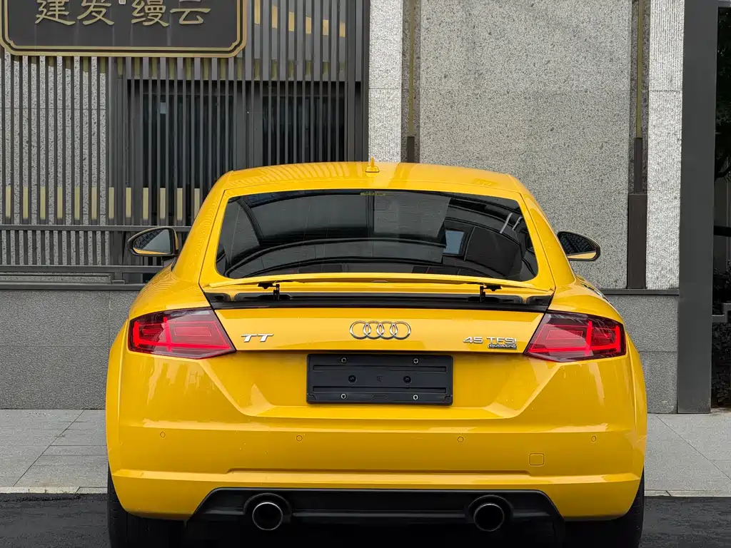 Audi TT 2015 — фото 12
