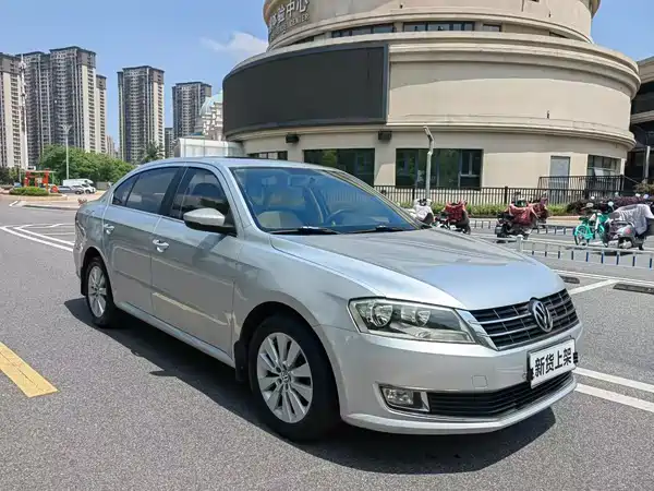 Volkswagen Lavida 2013