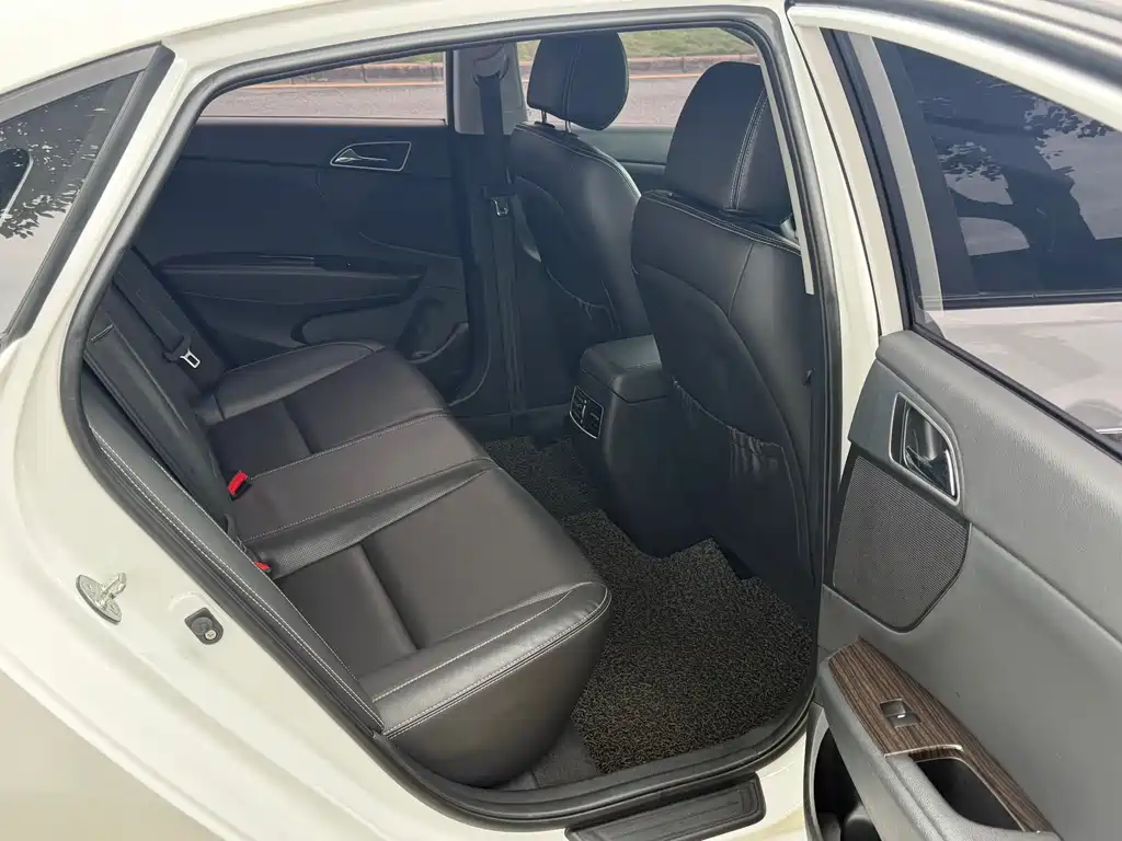 Hyundai Mistra 2016 — фото 11