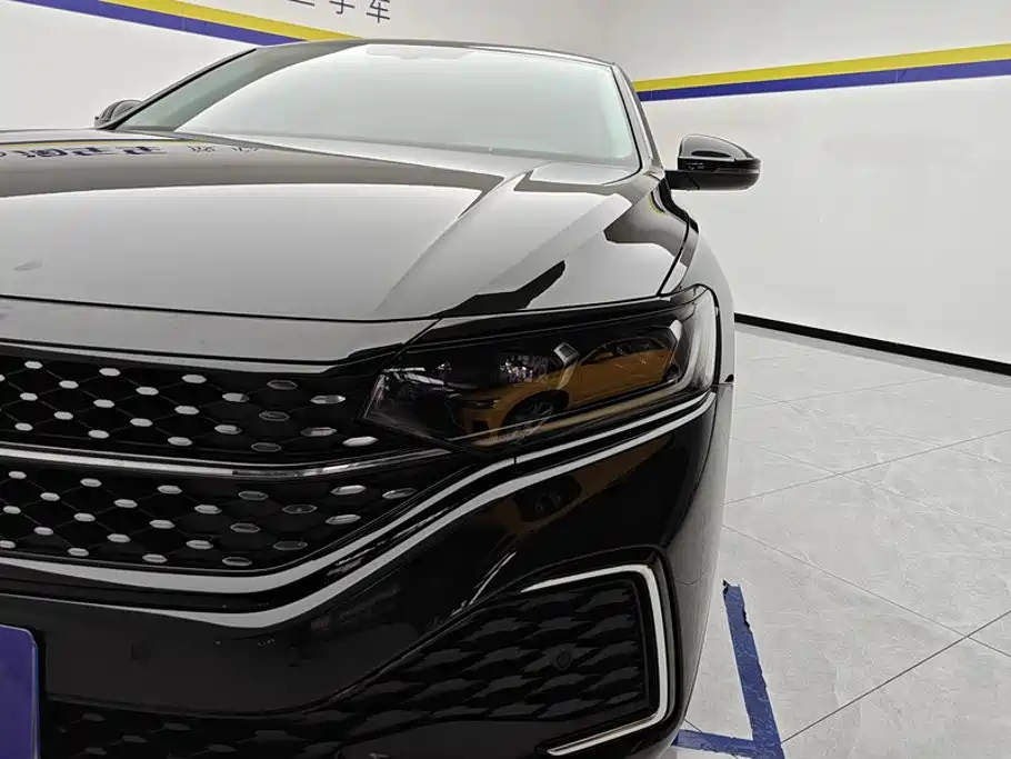 Volkswagen Passat 2023