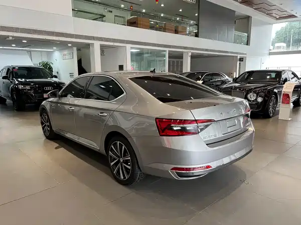 Skoda Superb 2023