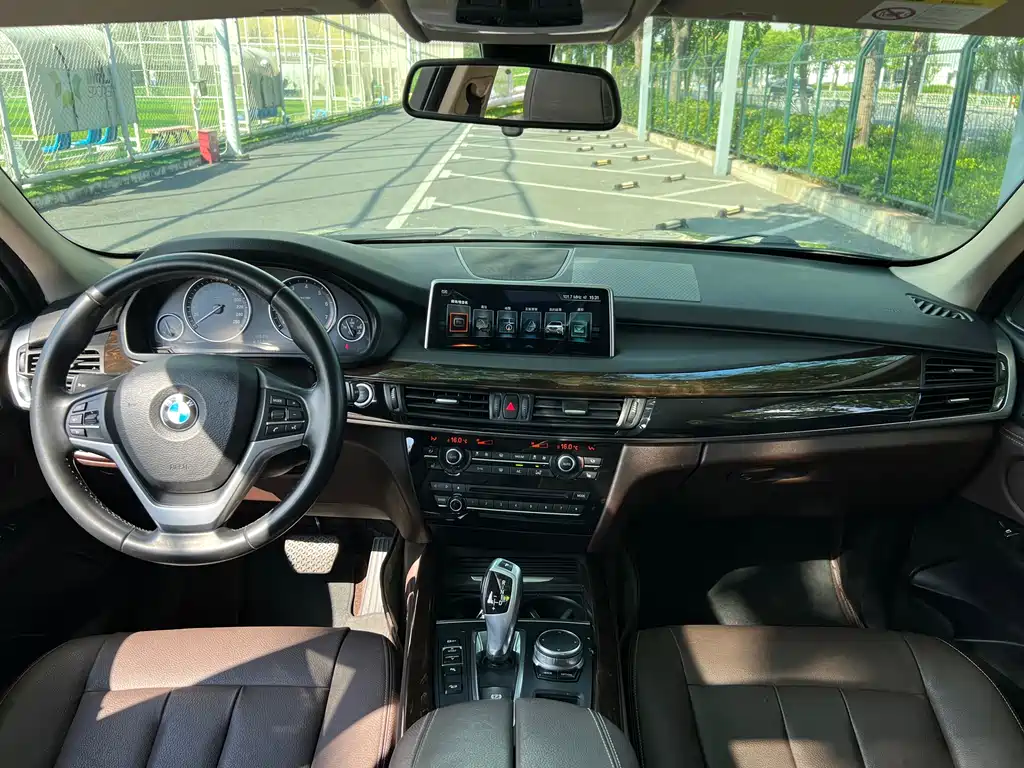 BMW X5 2017 — фото 15