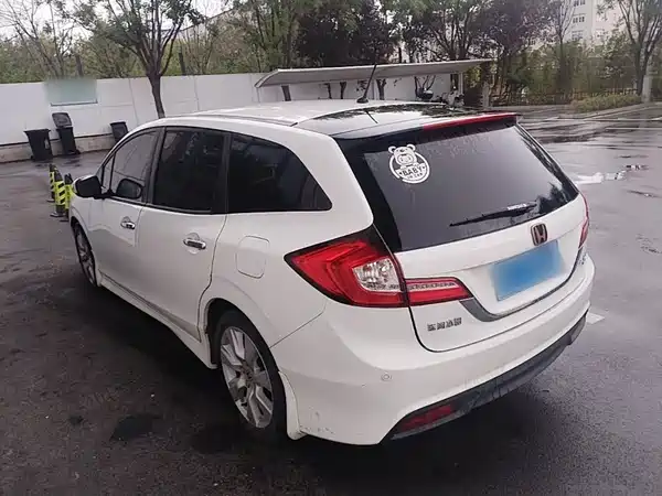 Honda Jade 2015