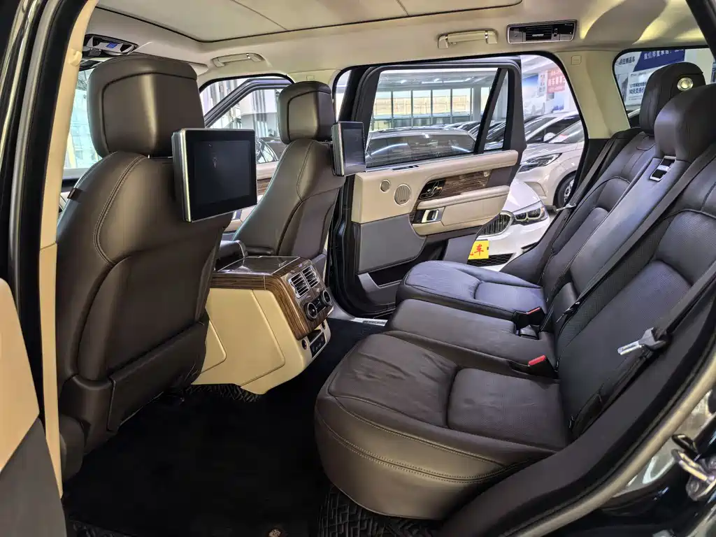 Land Rover Range Rover 2019 — фото 10