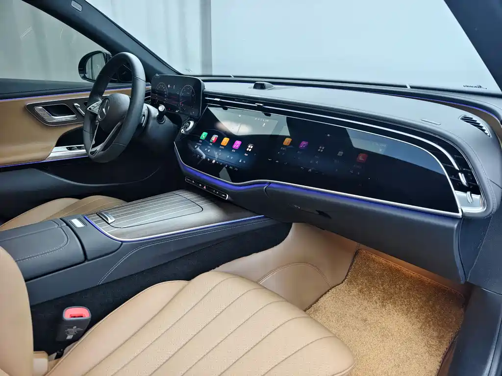 Mercedes-Benz E-Class 2024 — фото 10