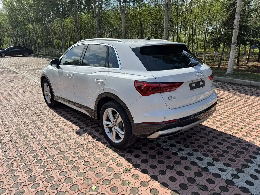 Audi Q3 2022 — фото 16