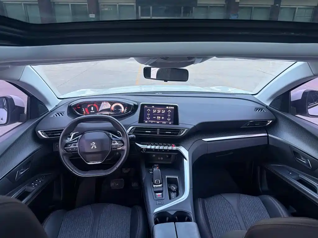 Peugeot 5008 2017 — фото 8