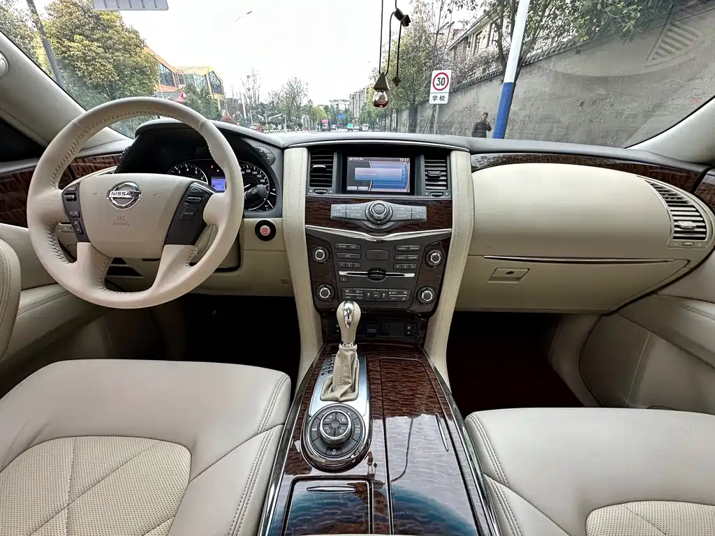 Nissan Patrol 2017 — фото 10