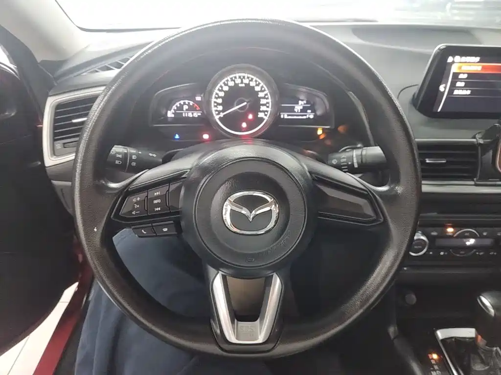 Mazda 3 Angkesela 2017 — фото 11