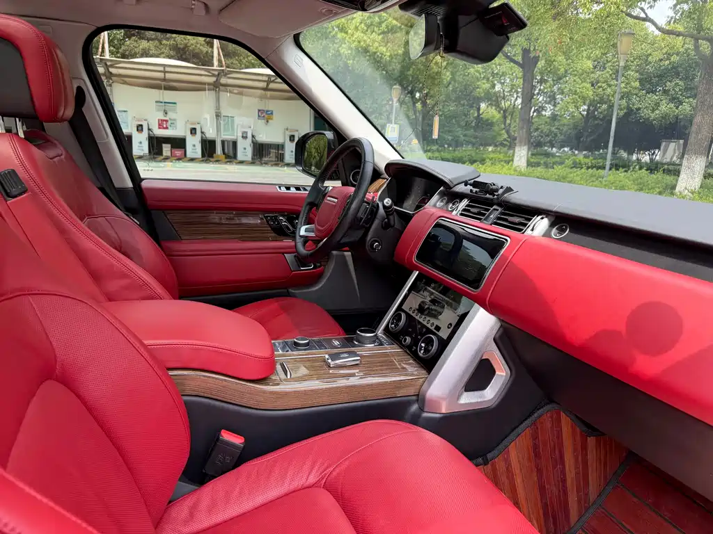 Land Rover Range Rover 2018 — фото 20