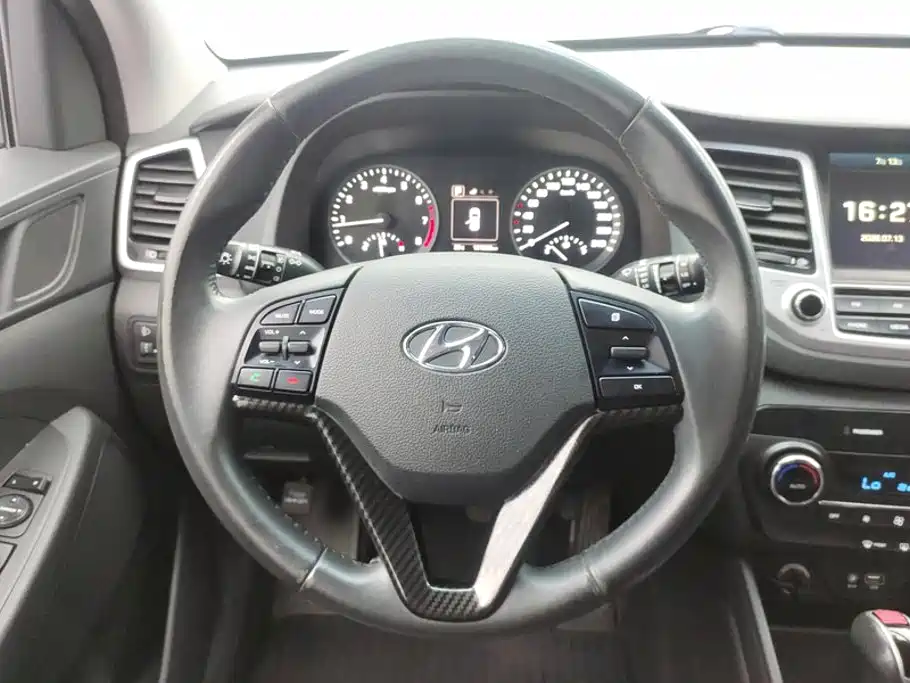 Hyundai Tucson 2016 — фото 15
