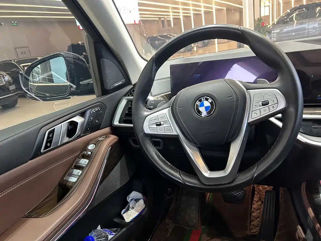 BMW X7 2023 — фото 14