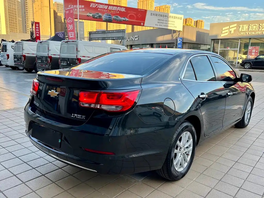 Chevrolet Malibu 2018 — фото 24