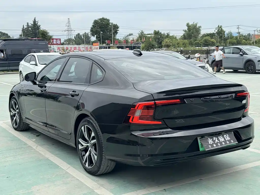 Volvo S90 PHEV 2021 — фото 21