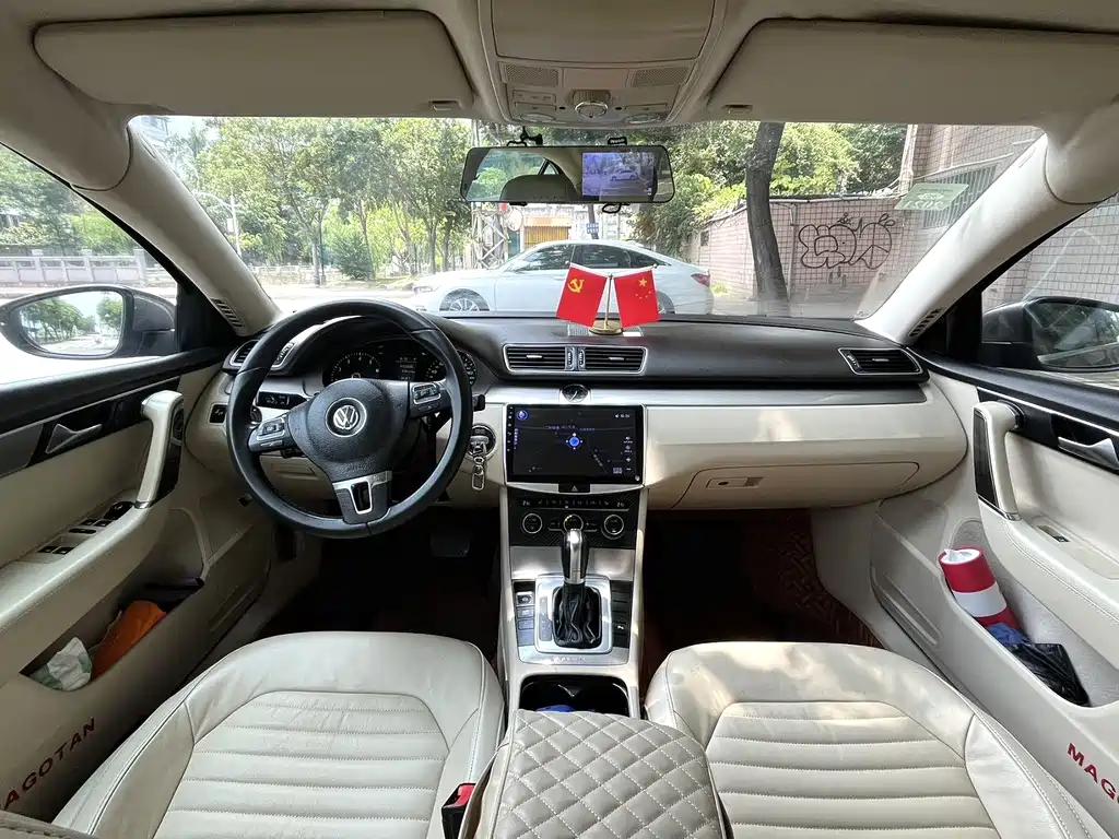 Volkswagen Magotan 2014