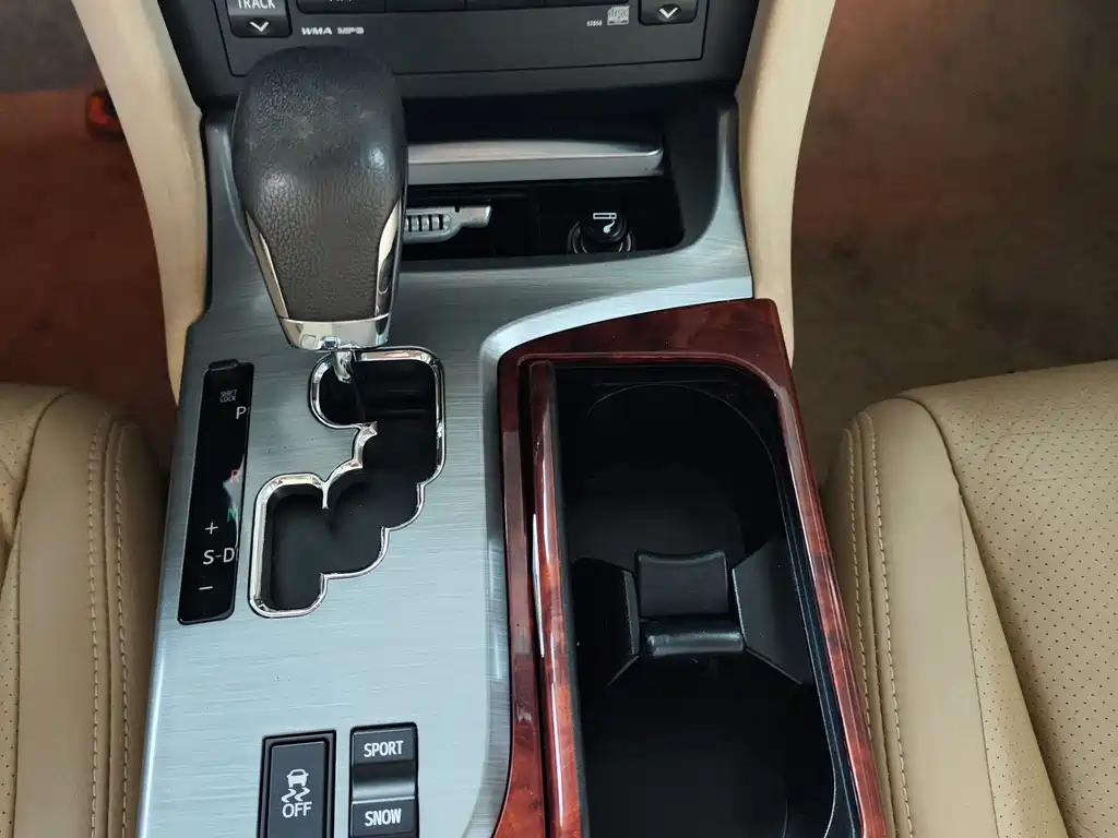 Toyota Crown 2014 — фото 13
