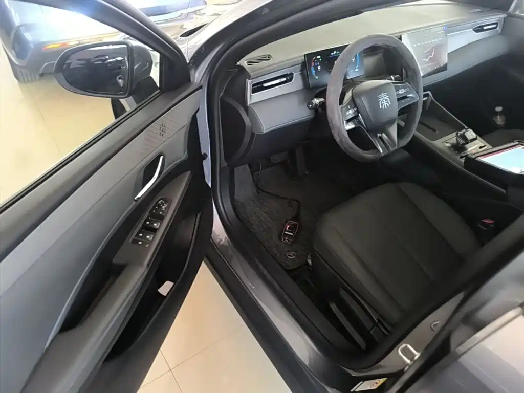 BYD Qin PLUS 2025 — фото 16