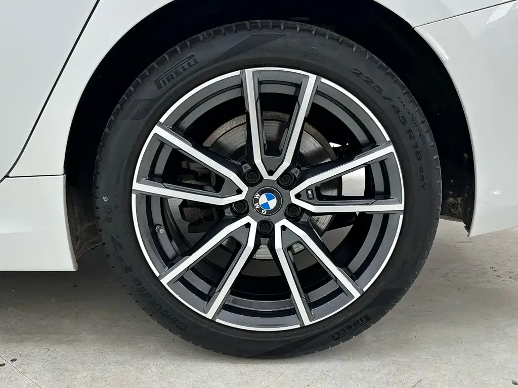 BMW 3 Series 2023 — фото 16