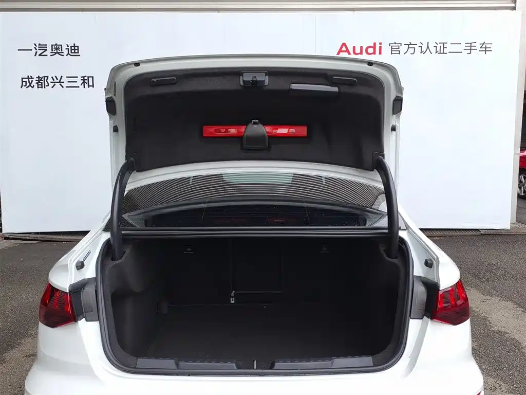 Audi A3 2024 — фото 19