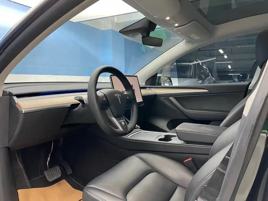 Tesla Model Y 2022 — фото 11