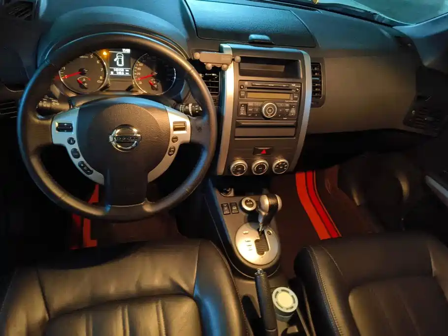 Nissan X-Trail 2013 — фото 12
