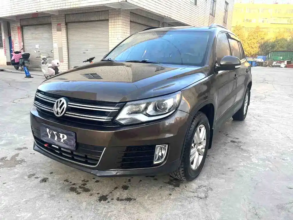 Volkswagen Tiguan 2015 — фото 1