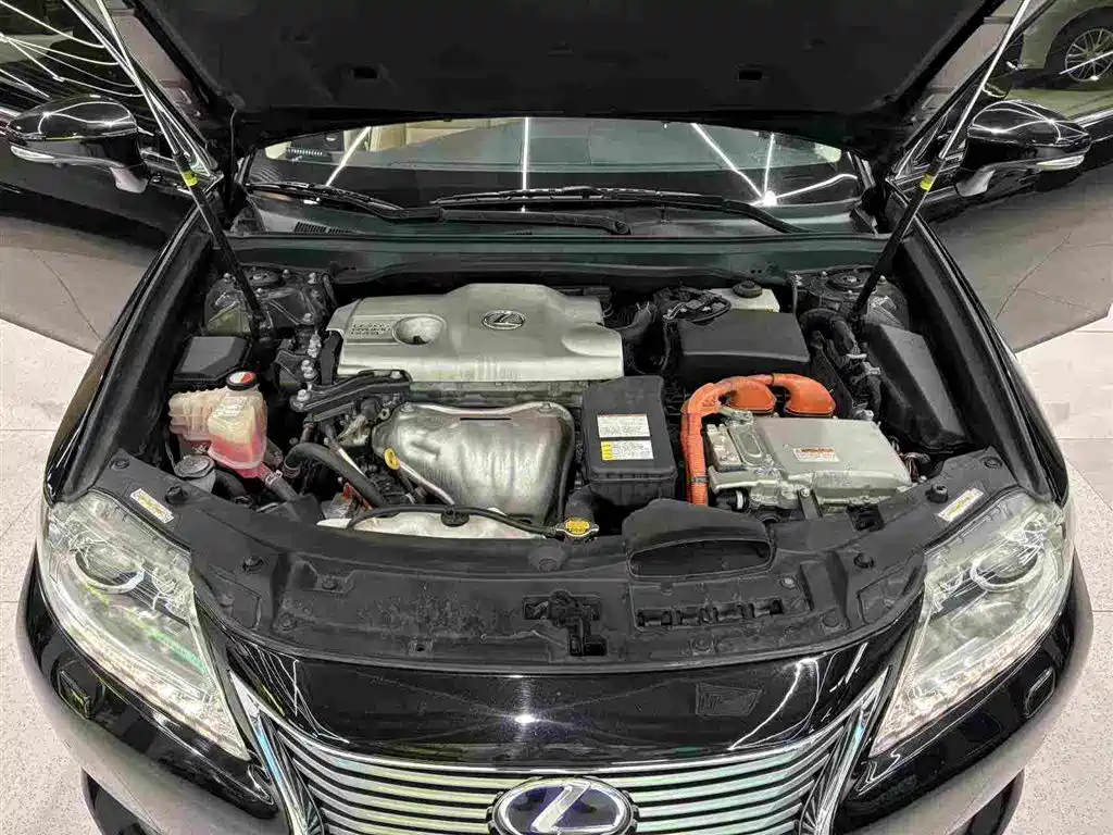 Lexus ES 2015 — фото 30