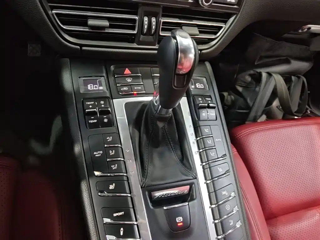Porsche Macan 2021 — фото 14