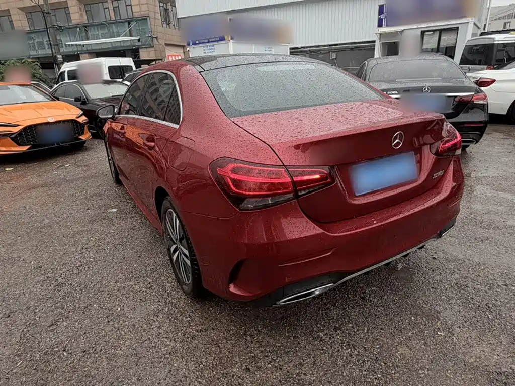 Mercedes-Benz A-Class 2019 — фото 12