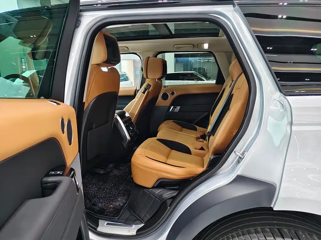 Land Rover Sport 2022 — фото 11