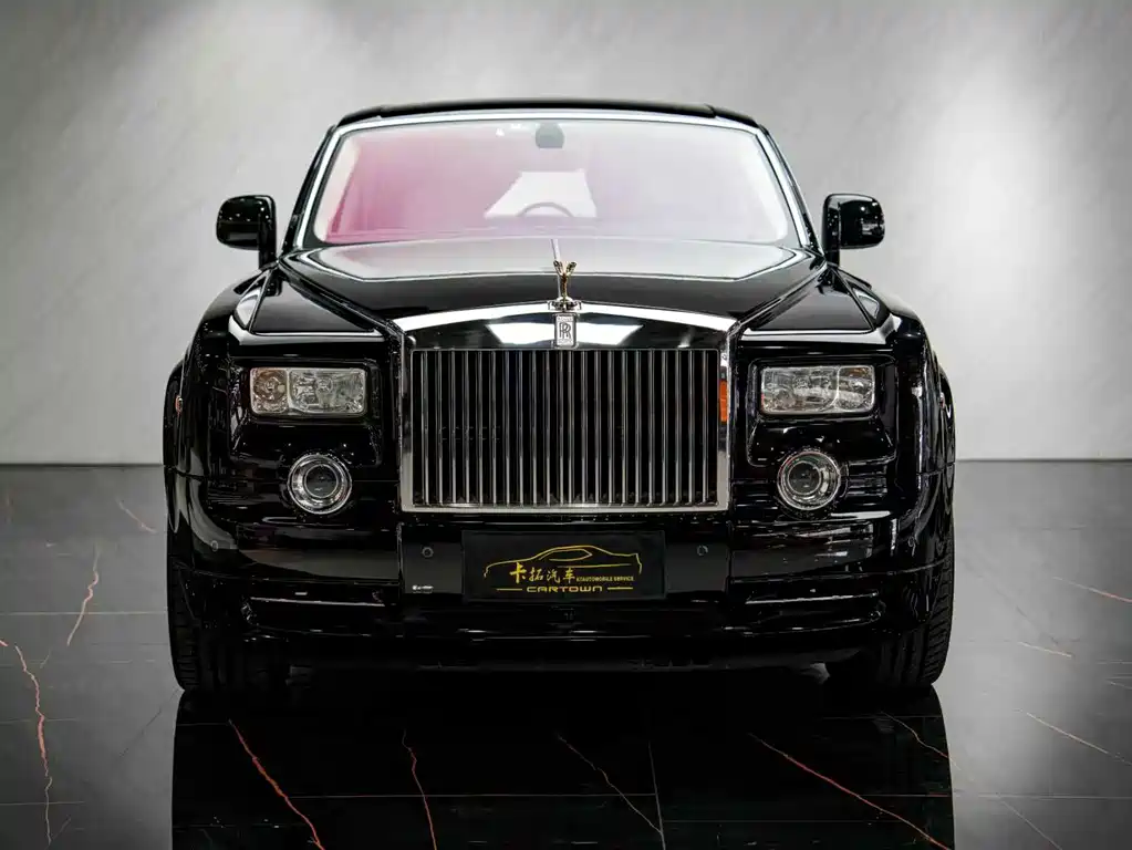 Rolls-Royce Phantom 2011 — фото 1
