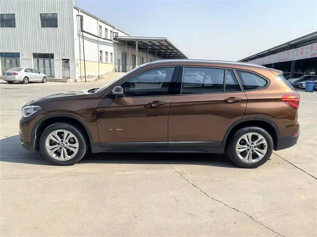 BMW X1 2016 — фото 13
