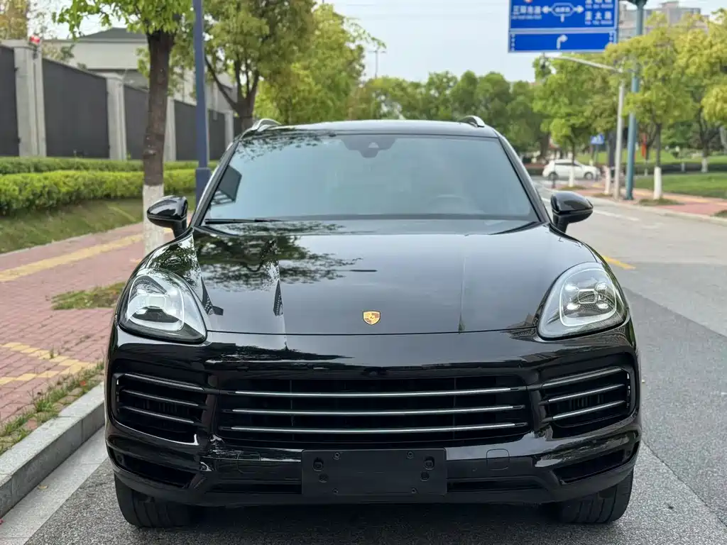 Porsche Cayenne 2019 — фото 2