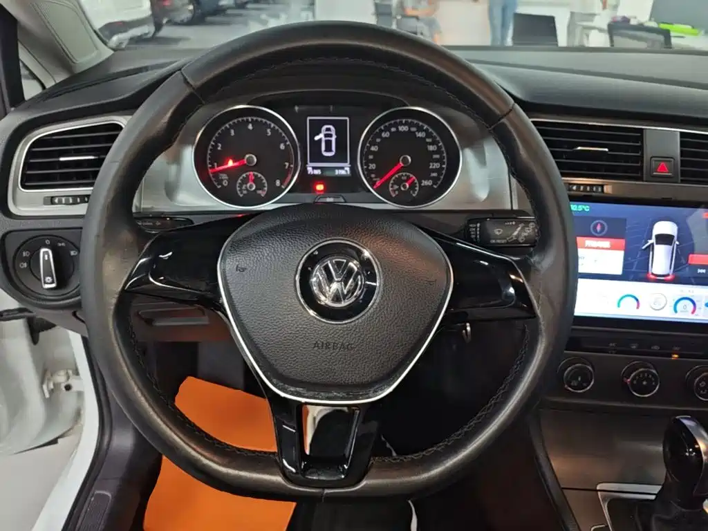 Volkswagen Golf 2015 — фото 11