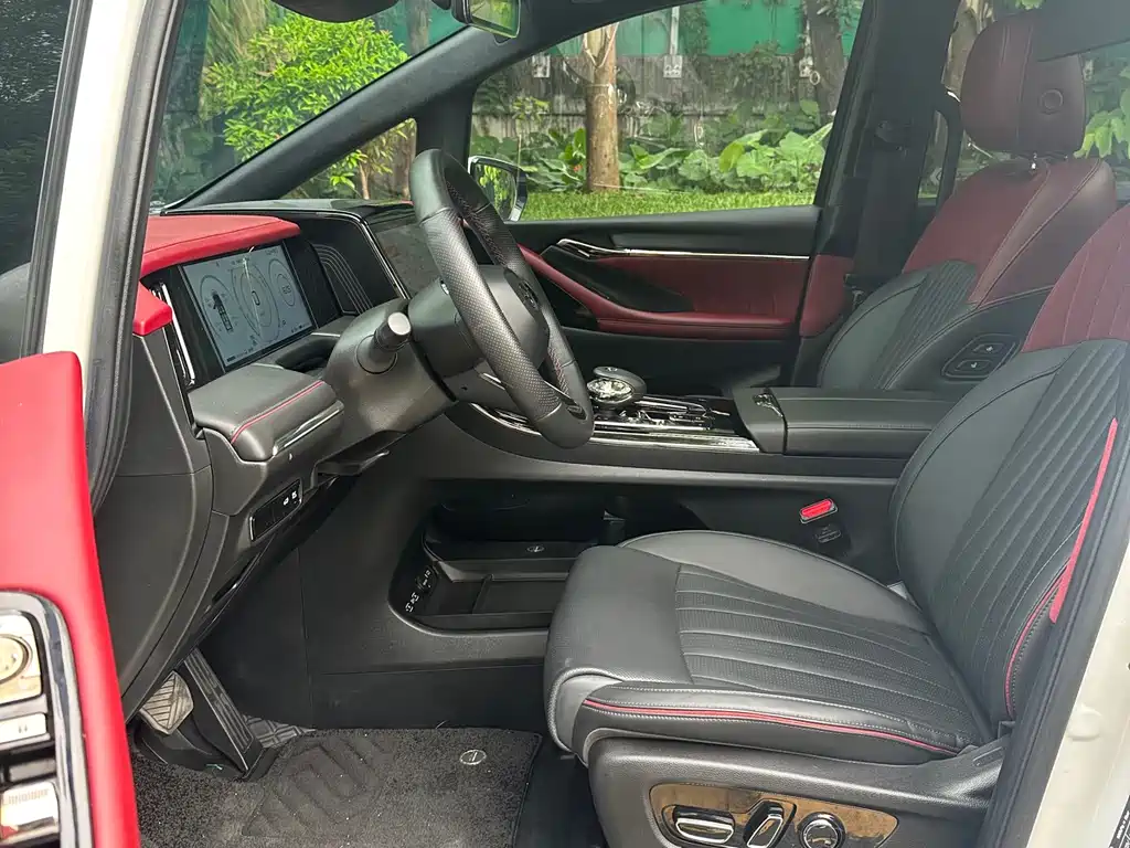 GAC Motor Trumpchi M8 2023 — фото 4