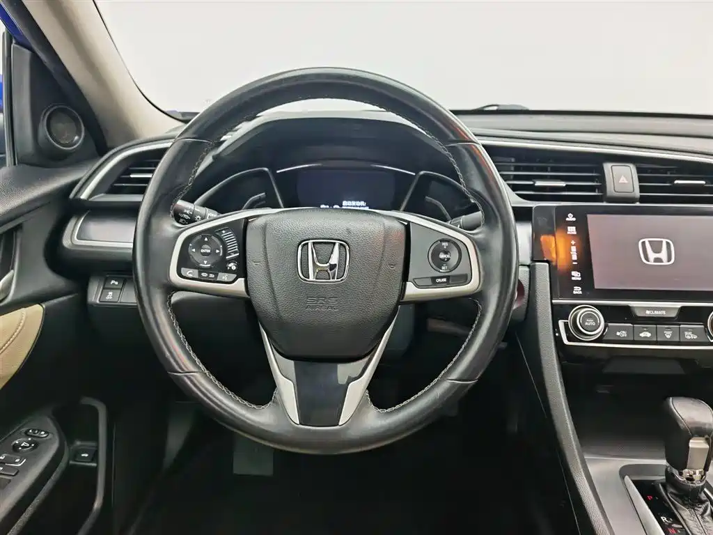 Honda Civic 2016 — фото 11