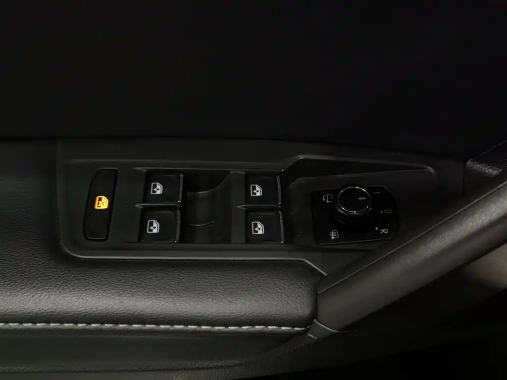 Volkswagen Tiguan L 2019 — фото 9