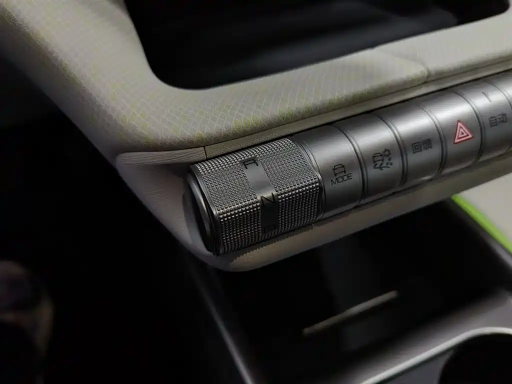 BYD Dolphin 2021 — фото 13