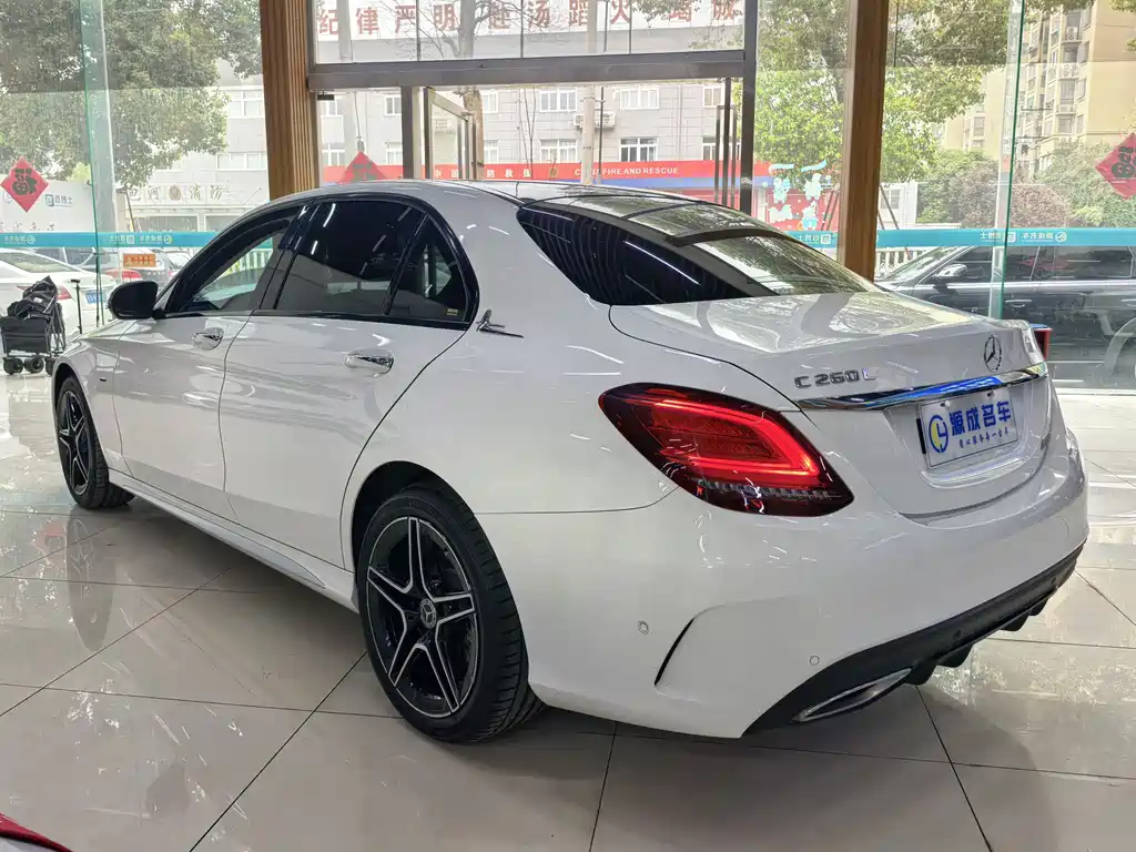 Mercedes-Benz C-Class 2022 — фото 5