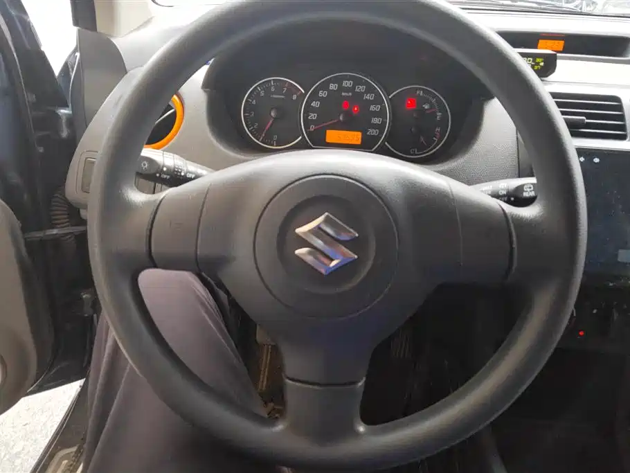Suzuki Swift 2018 — фото 15