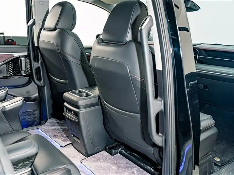 GAC Motor Trumpchi M8 2023 — фото 20