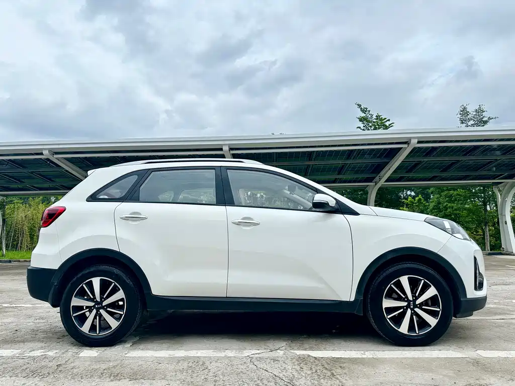 Kia KX3 2016 — фото 4