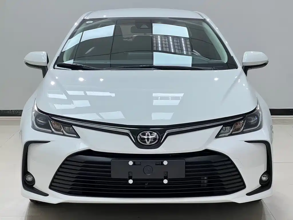 Toyota Corolla 2022 — фото 2